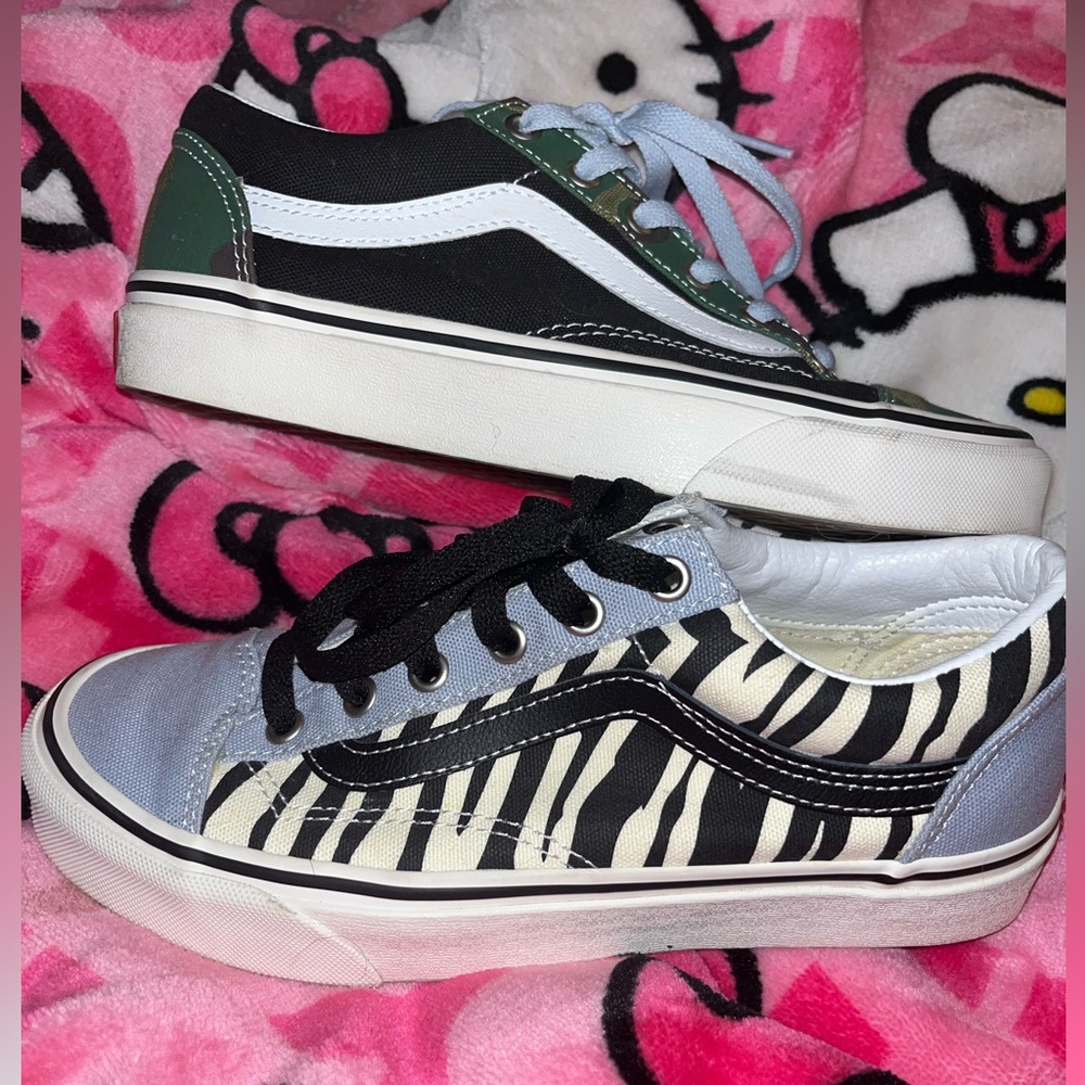 VANS mismatch Size 7 women